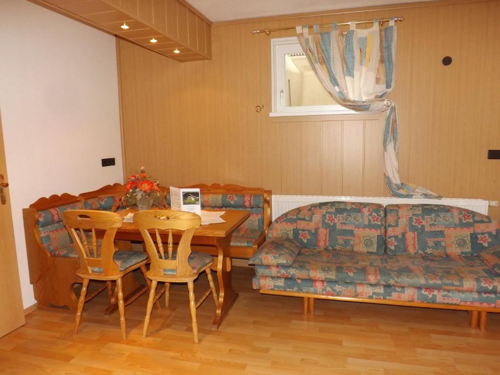 Appartementhaus Sabine Kotschach-Mauthen Zimmer foto