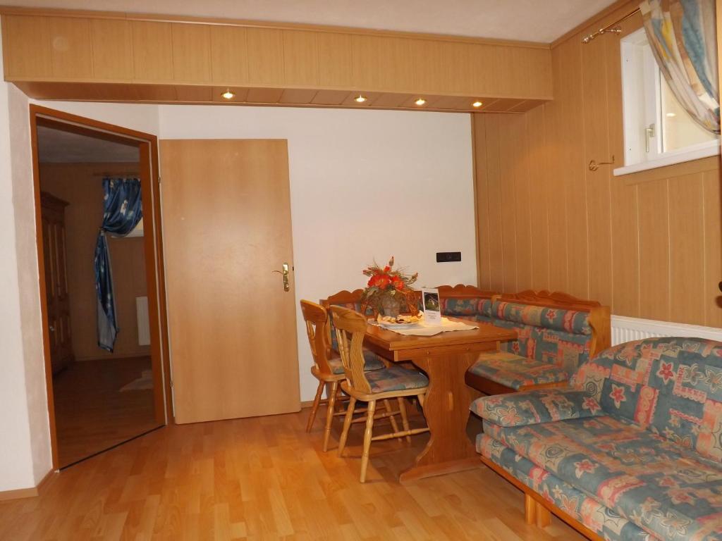 Appartementhaus Sabine Kotschach-Mauthen Zimmer foto